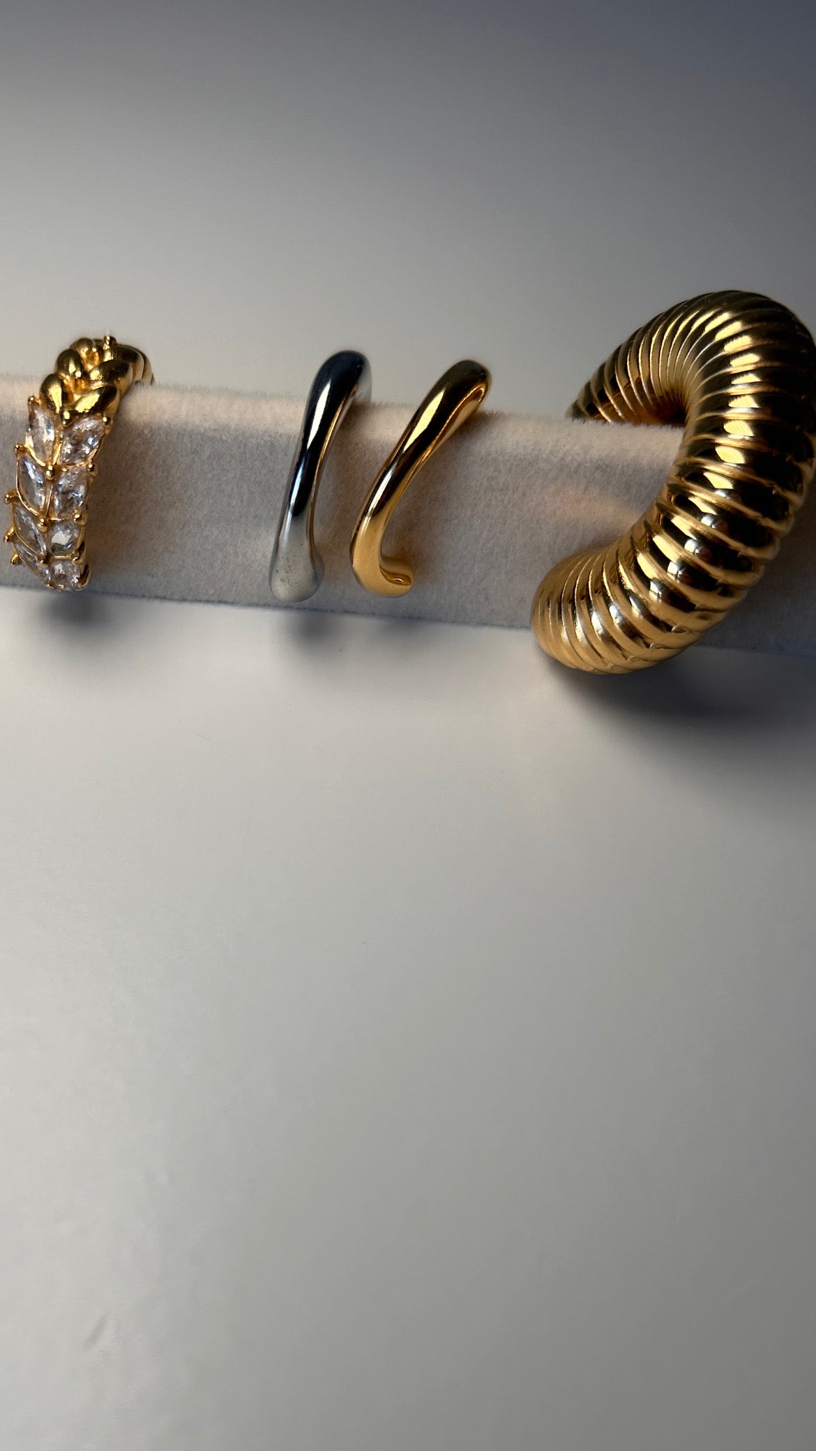 Earcuff design