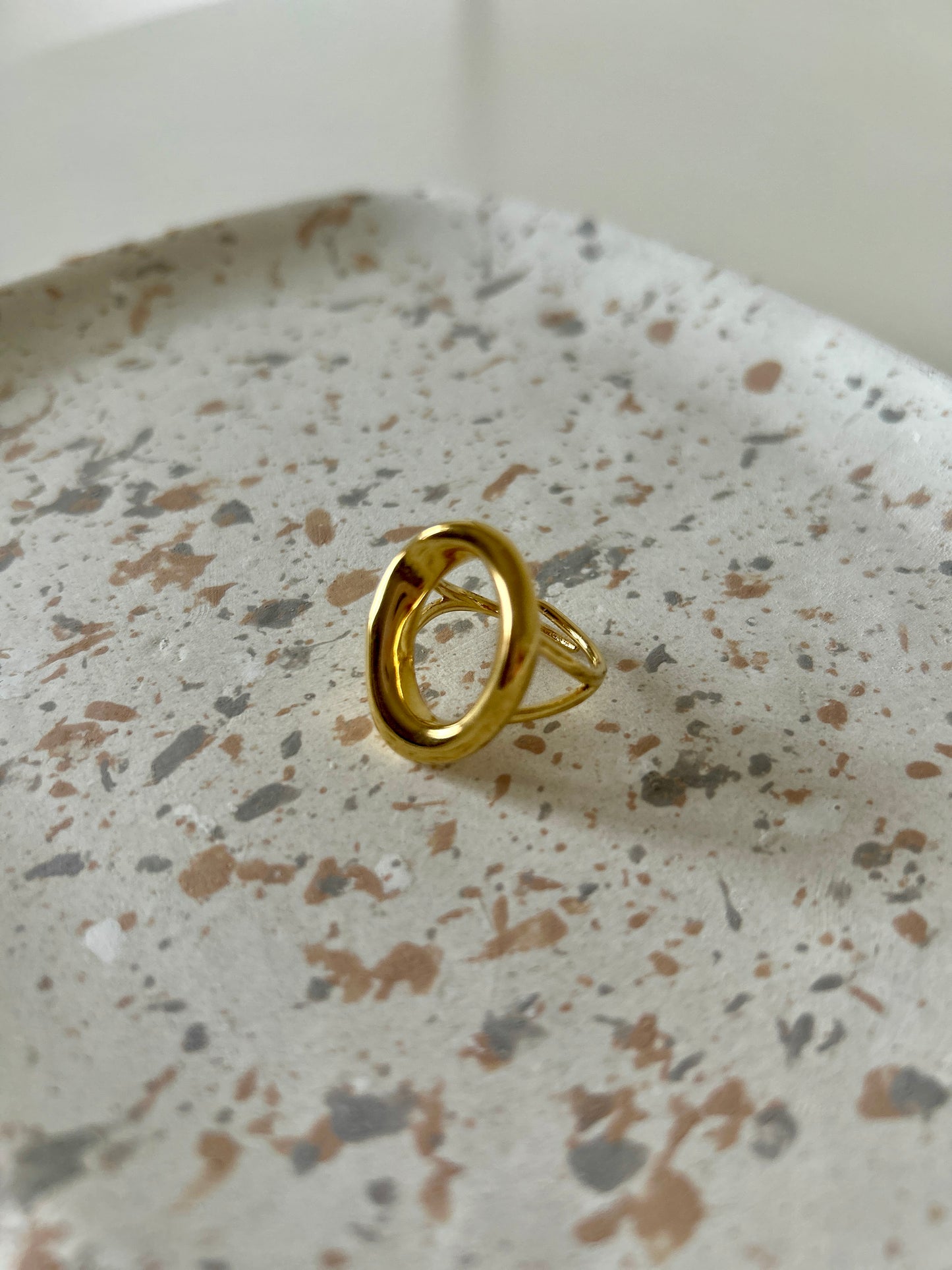 Anello Oval