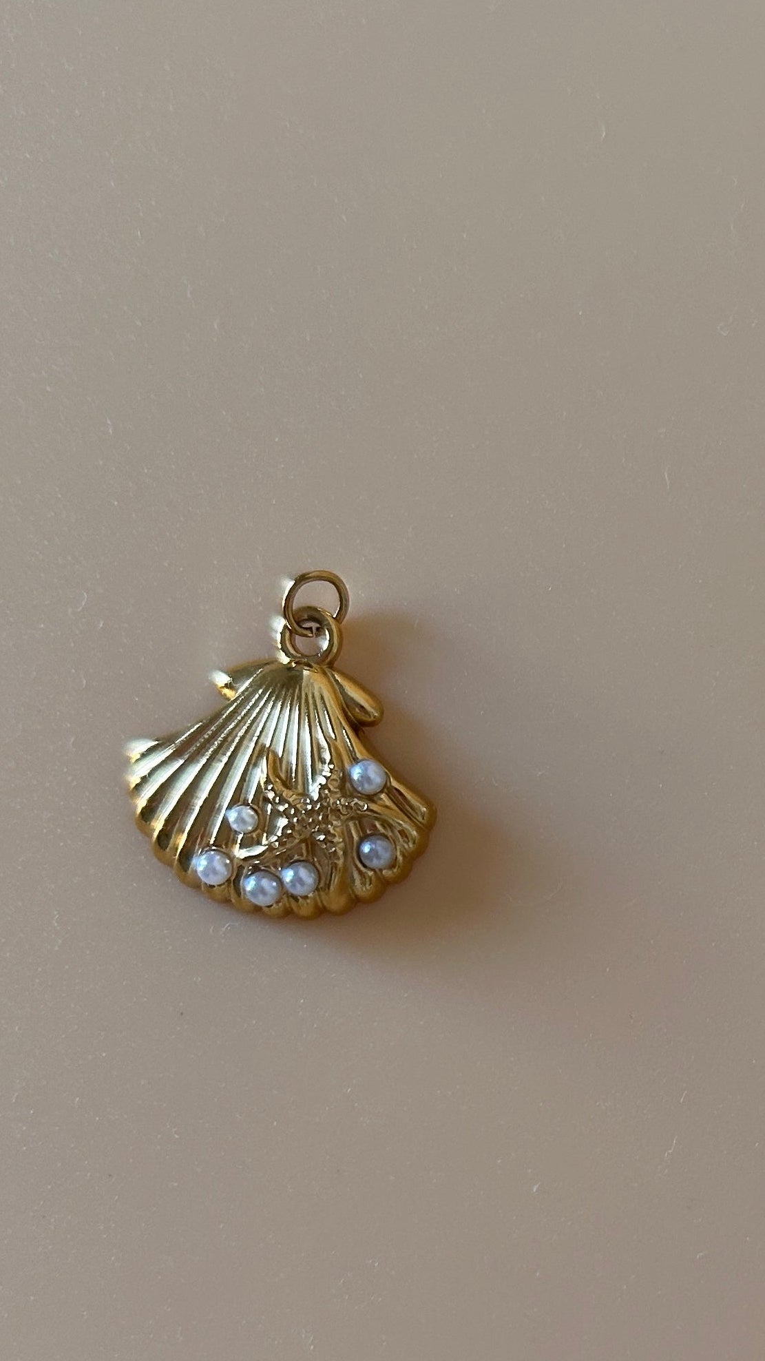 Charm conchiglia preziosa