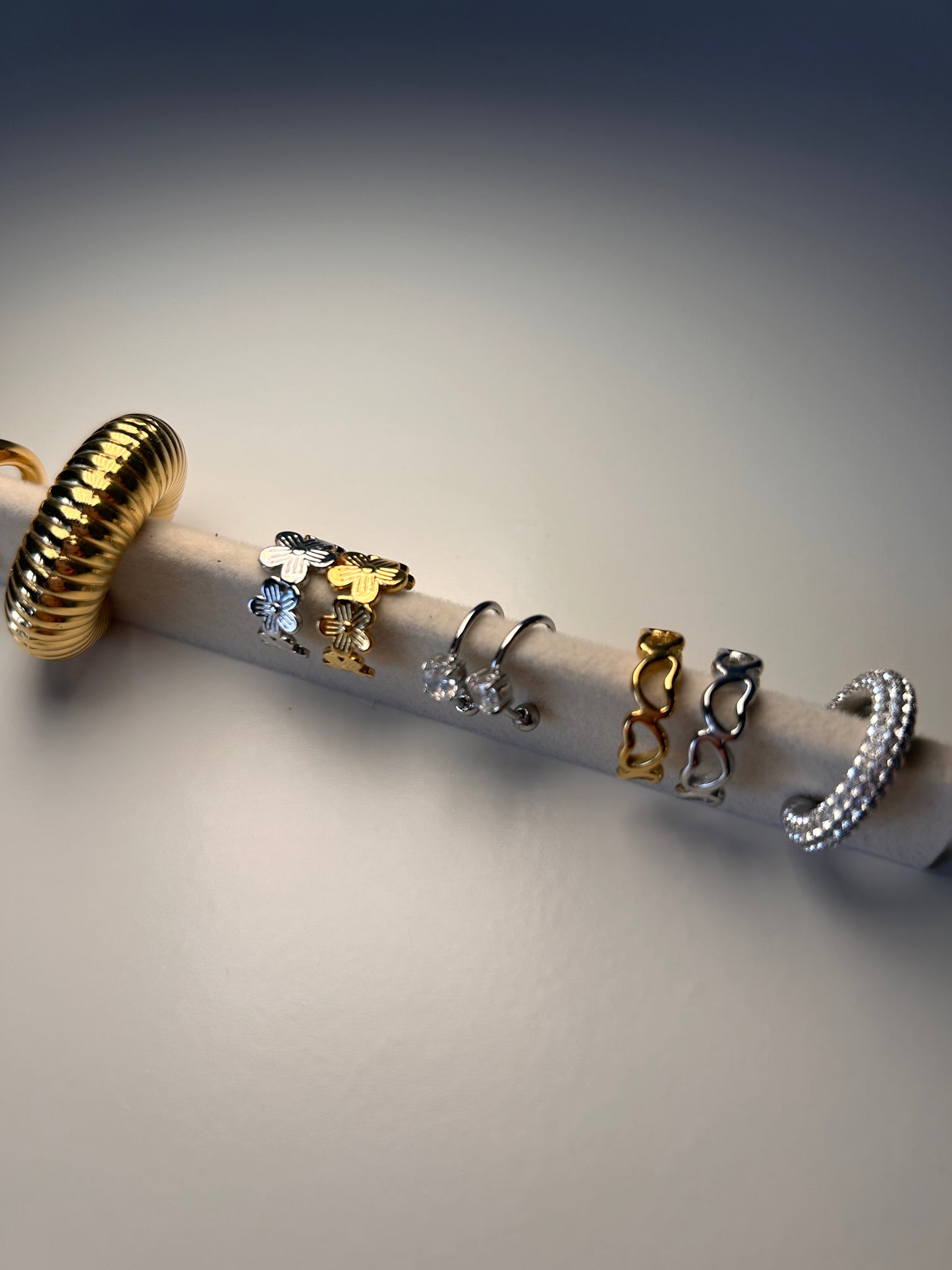 Earcuff design